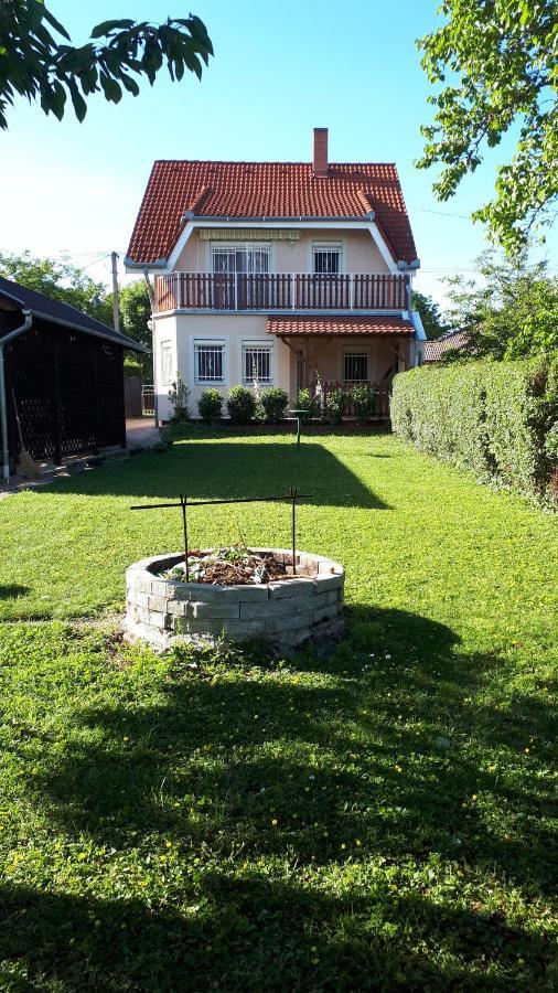 Lili nyaralóház Gyenesdiás Kültér fotó